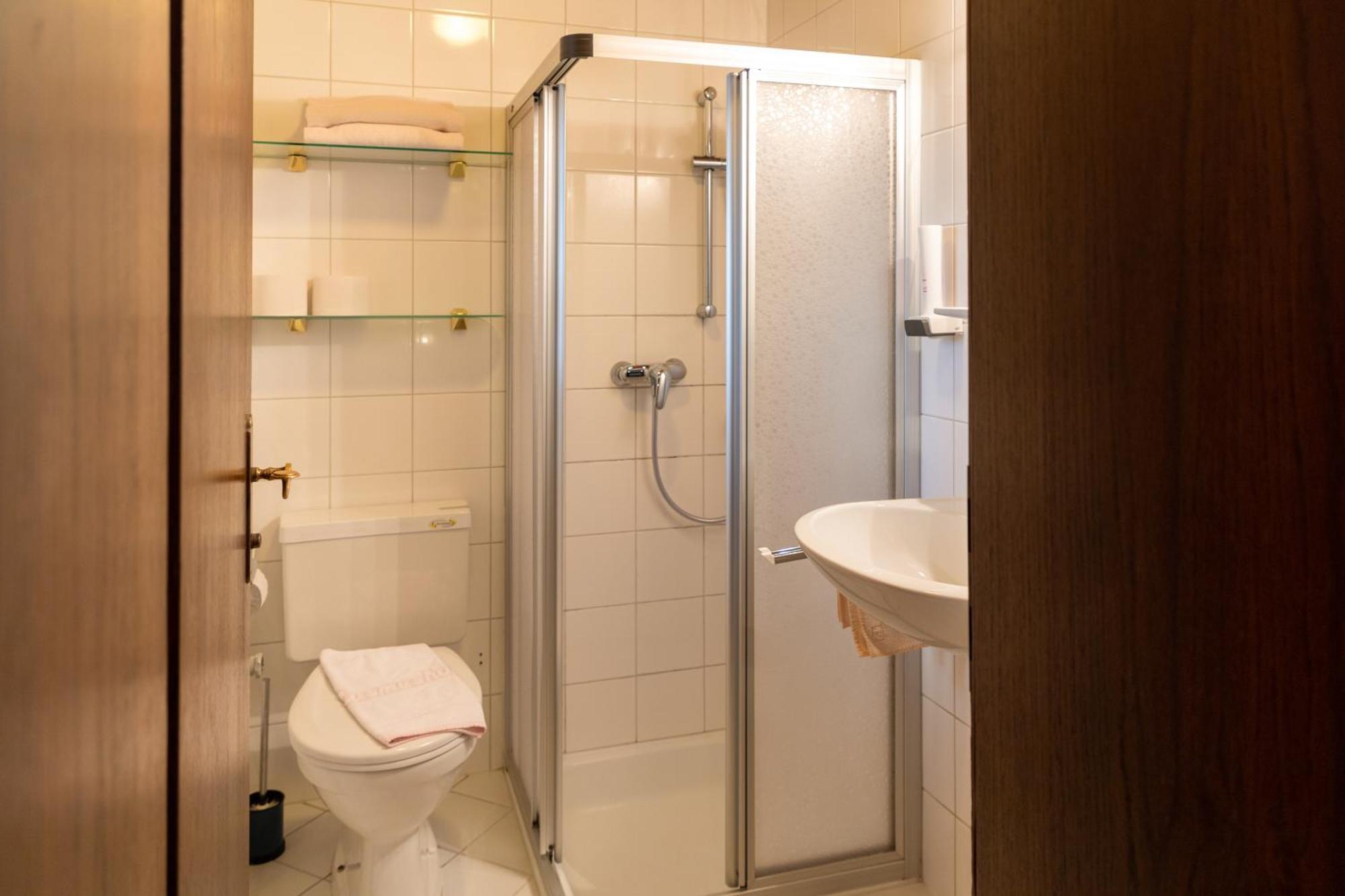 Gaestehaus Johanna Self-Check-In Kitzbuhel Room photo